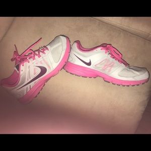 Nike tennis shoes
